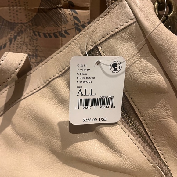 New FREE PEOPLE We The Free Icon TOTE BACKPACK Faded khaki IVORY Leather NWT - Picture 6 of 7